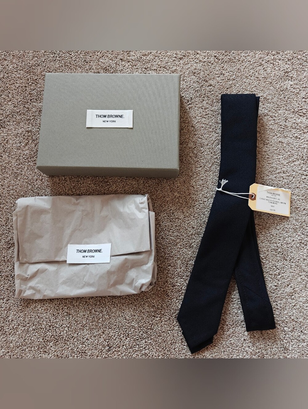 Thom Browne New York Navy Plain Weave School Uniform Necktie NWT Box & Invoice